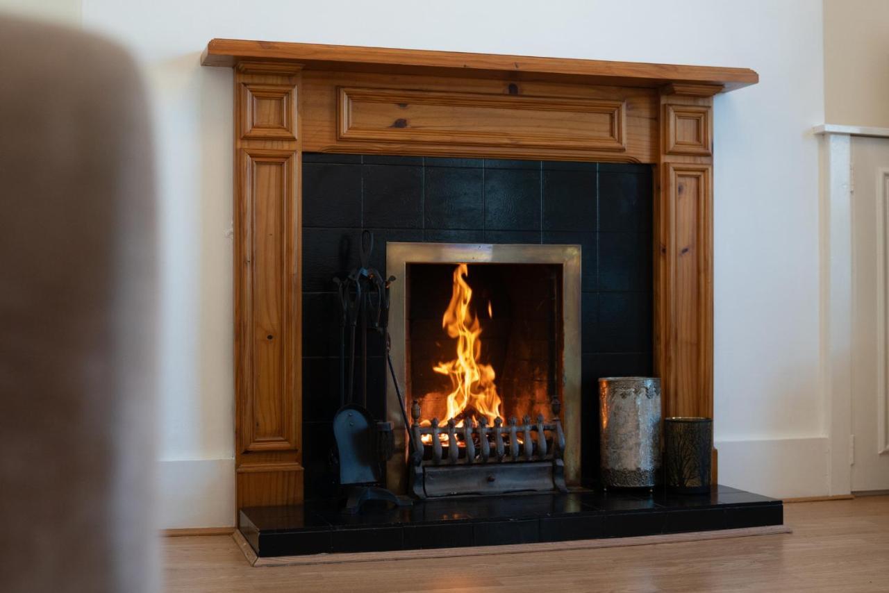 Dwellcome Home Ltd 1 Bed Apt, Half Mile To Union Street Yet Quiet, Free Parking, Fast Wifi, Ideal For Long Term Contractor, Etc Stays, Fully Equipped Kitchen, Regular Housekeeping Option - See Our Site For Assurance Aberdeen Extérieur photo